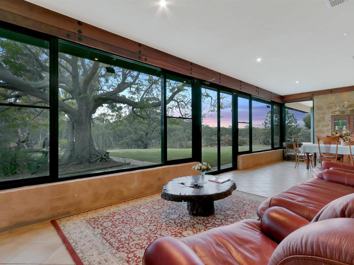 Lake Bywater Cottage Walker Flat Exterior foto